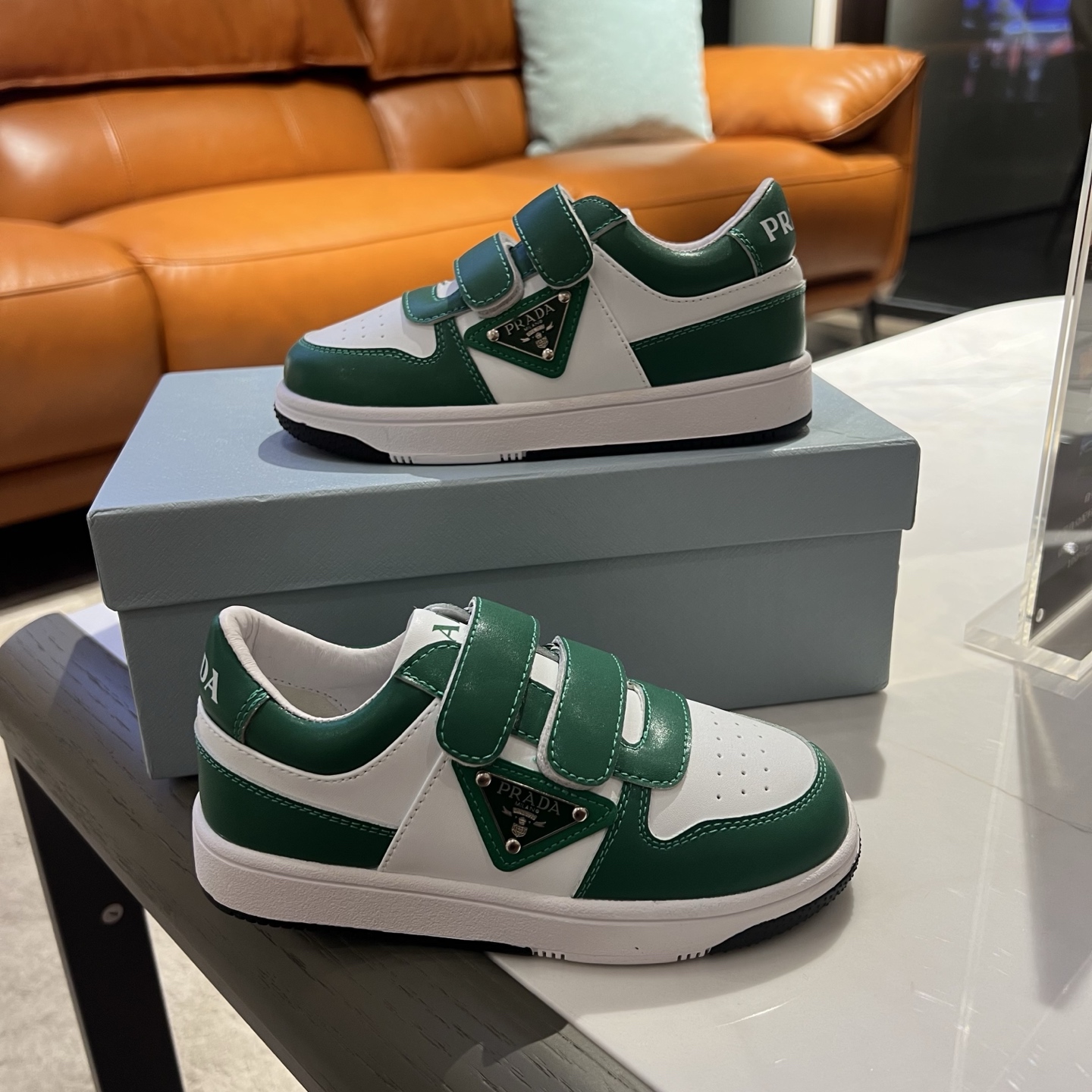 Children's shoes child